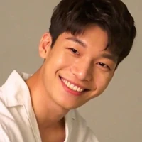 Lee ji (hermano mayor) 