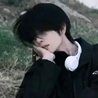 อาจารย์บีต้า(สอนการเมืองกฏหมาย)