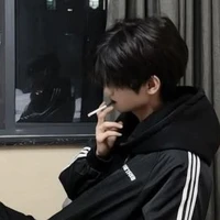 คิม(พ.อ)👑