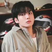 Jeon Jungkook ( JK)