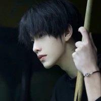 เซนิก(พี่นายเอก)