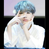 yoongi (Vmom)