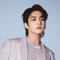 JUNGKOOK ( MC)