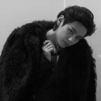 Kim Taehyung (Enigma/30)