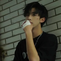 วี<ผี>