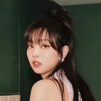 JENNIE