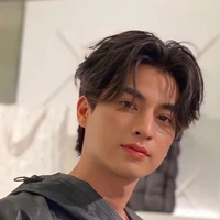 กราฟฟิก(เจ้าของร้านหนังสือ)​