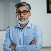Narendra Aggarwal (FL dad)