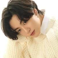 Jeon Jungkook/Kookie[Innocent,Kind,Smart