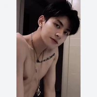 โยชิน(พระเอก)