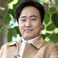 Lee Hae- Ryong