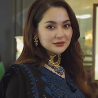 Hania khan (fl mom)