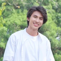 พี(พระเอก+เป็นดารา)