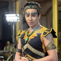 วรวี(เพื่อนพระเอก+พระรอง)