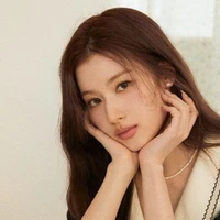 •| Maura Jordan ( Mommy Dewangga )