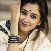 Madhuri Mehra (fl mom)