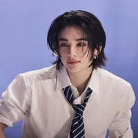 HWANG HYUNJIN