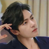 Kim Taehyung ( DO )
