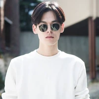 โอม(แฟนฟ่าง+เพื่อนในกลุ่มนางเอก)