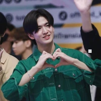 โฟร์(เพื่อน น.อ)