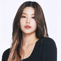 Yeji (ibu tiri Cleo)