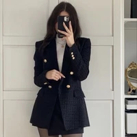 พนักงาน ญ.