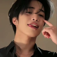 เฟิร์ส(พี่นอ.)(พอ.)