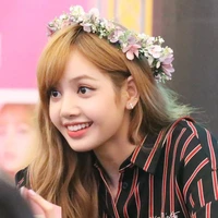 Min Lisa(fl bff/Hoseok sis)