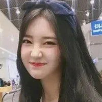 ฝน[พี่สาวนายเอก]