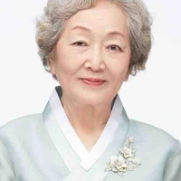 Nenek Pemilik 