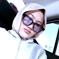 author rawwrr