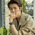 SEHUN (tangan kanan lisa)