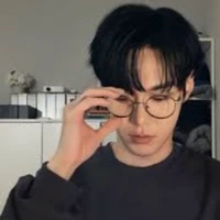 อเล็กซ์/ในร่างใส่แว่น พ.อ👑