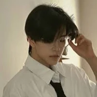 คราม/ในร่างใส่แว่น พ.อ👑