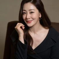 ทีน่า(แม่เลี้ยงน.อ)