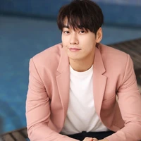 Kim Young Kwang
(Kakek Tae)