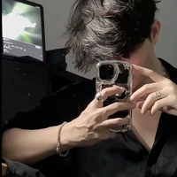 เข็มทิศ(เพี่อนนายเอก+การ์ด)