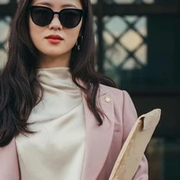 ลูซี่(ฝ่ายบุคคล)