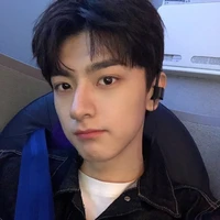 หงเหลียง1