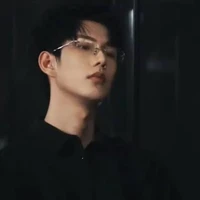 บาส(พ่อพระเอก)