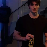 Liam Thompson ( ml bff)