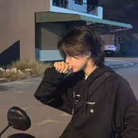 ชาน/พี่คนกลาง พน.🌀