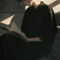 Author (ft.luci)
