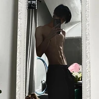 มิสเตอร์:มือซ้าย+👑🥀+ทาส