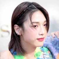 นิว (น.อ.)