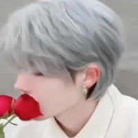 หมิงหมิง(นายเอก+คู่ที่2)เพื่อนนายเอก