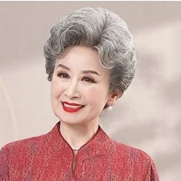 หลี่น่า(คนใช้อายุเยอะ)