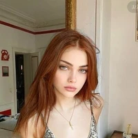 Emily Duncan (Mejor amiga de lia)