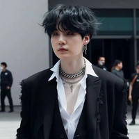 Min yoongi/left hand/ ceo of ENTERPRISE