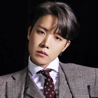 Jung Hoseok [ Alfa Dominante ]